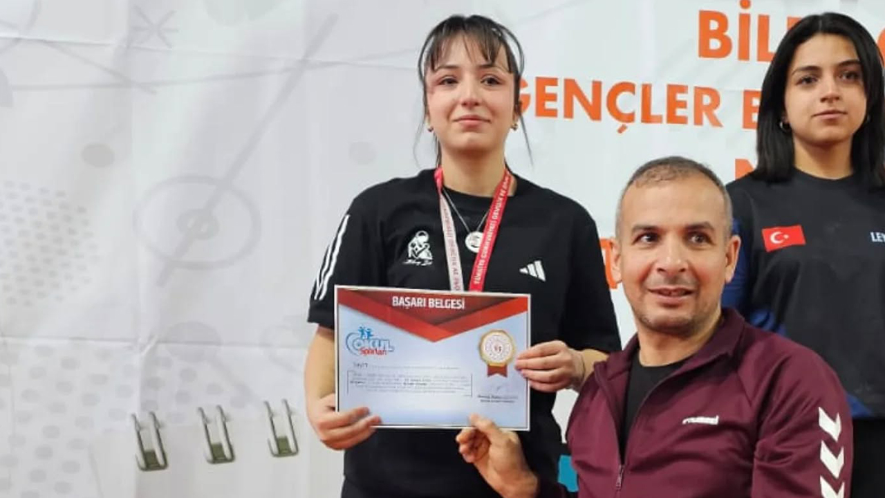 Yozgat Spor Lisesi Öğrencisi Belinay Işık Türkiye Üçüncüsü Oldu: Bilek Güreşinde Gurur Veren Başarı