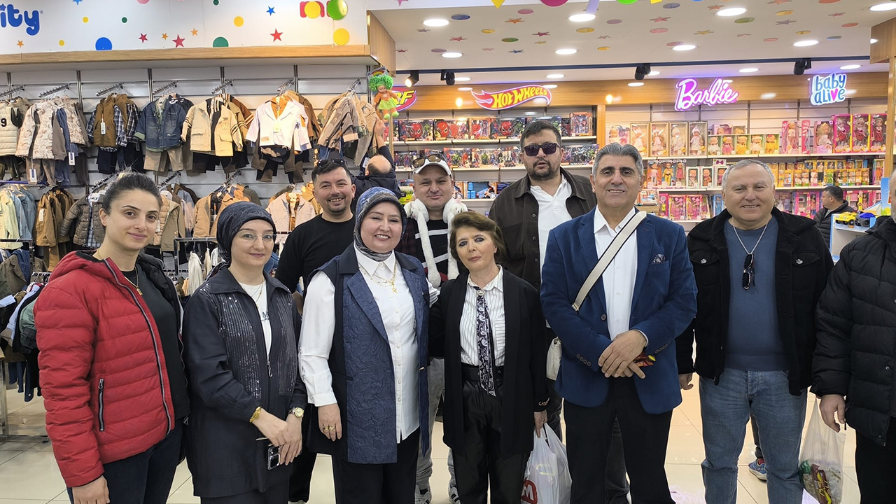 Yozgat Saraykent Benli Köyü Derneği 121 Çocuğu Bayram Sevincine Bürüdü