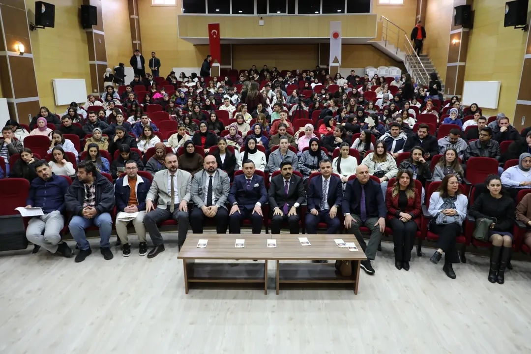 Yozgat Bozok Üniversitesi’nden Öğrencilere Adli ve İdari Yargı Kariyer Semineri