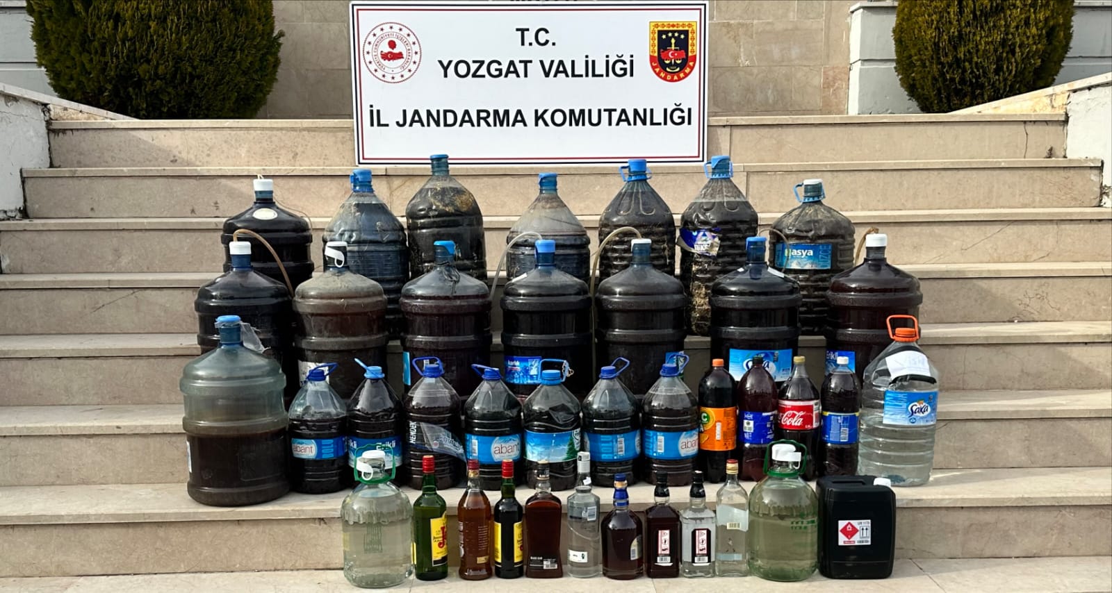 Yozgat’ta Jandarmadan Kaçak Alkol Operasyonu: Çok Sayıda Kaçak İçki Ele Geçirildi