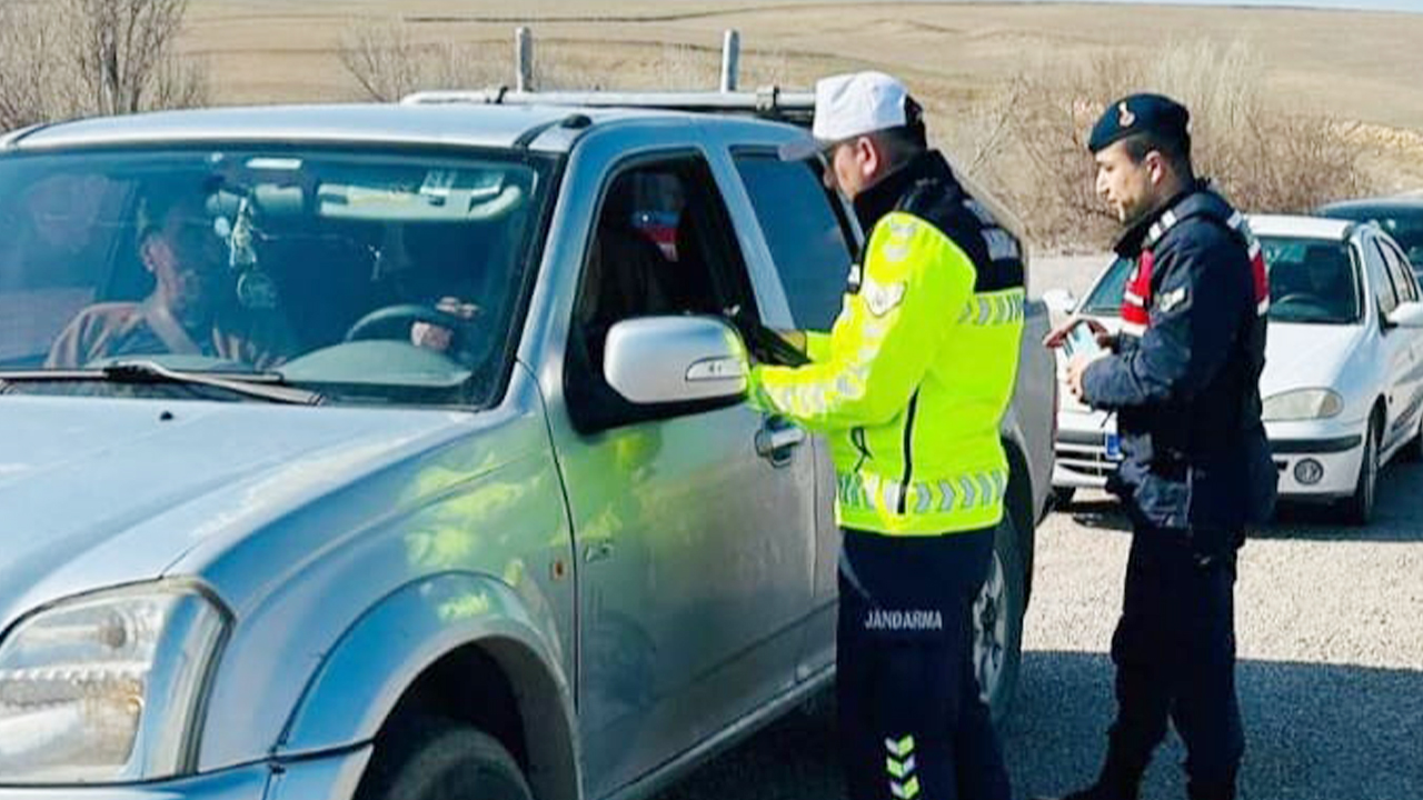 Yozgat'ta Ehliyetsiz Sürücülere Geçit Yok: Jandarmadan Sıkı Denetim