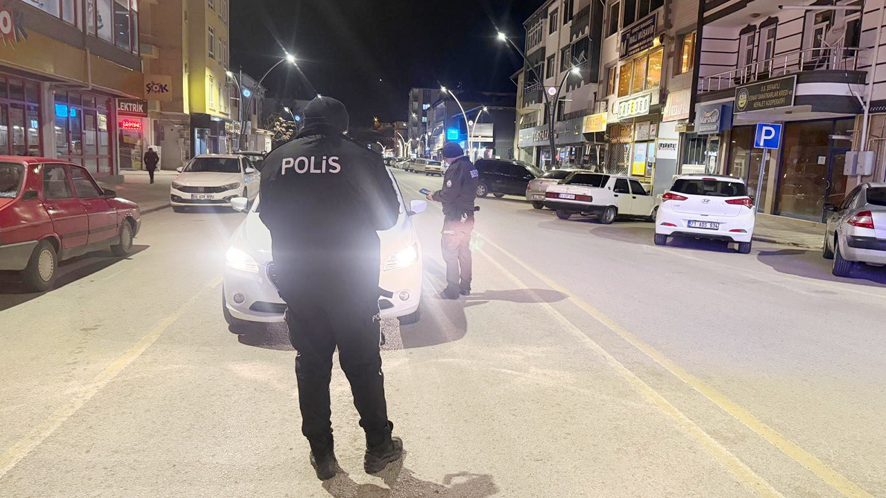 Yozgat’ta Huzur Operasyonu: Emniyet Güçlerinden Şefaatli, Sorgun ve Sarıkaya’da Dev Denetim