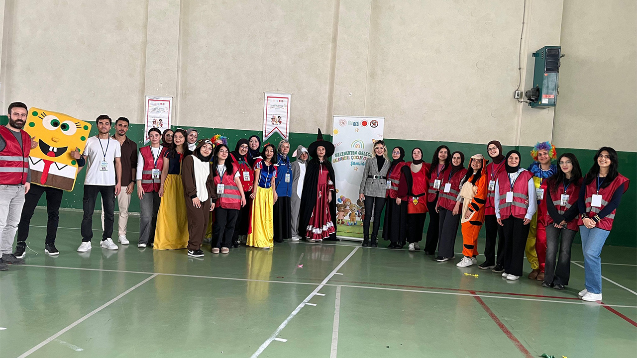 Yozgat’ta Geleneksel Çocuk Oyunları Şenliği Coşkusu