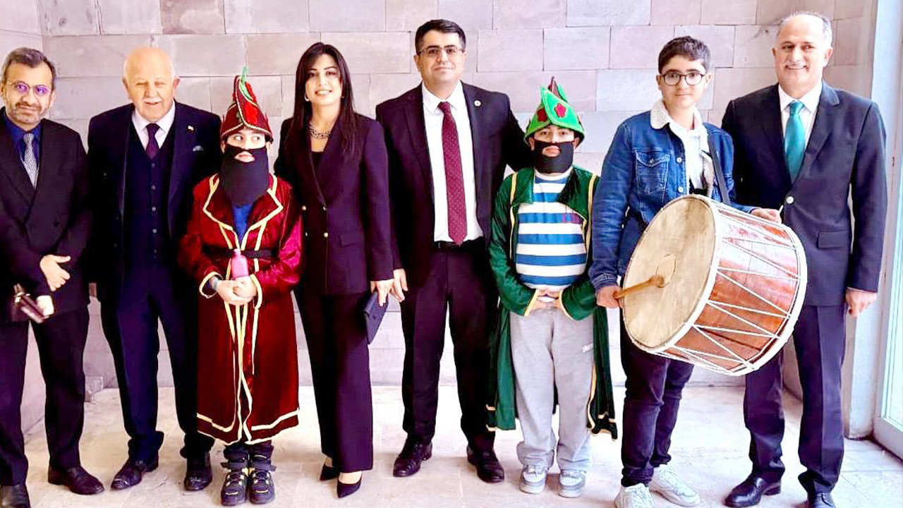 Akdağmadeni’nde kaymakam ve eşi gönüllere dokunuyor: hayırlı bir program oldu!: