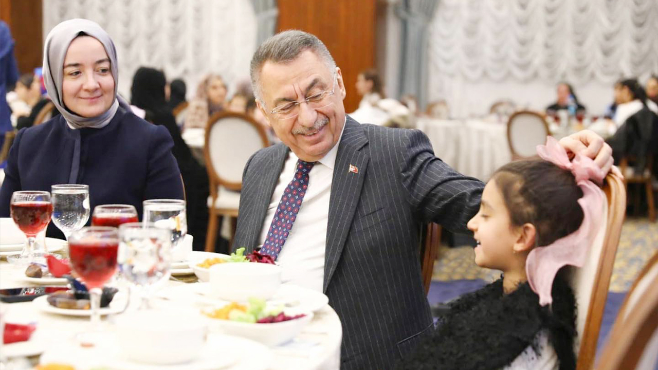 Ankara Milletvekili hemşehrimiz Fuat Oktay Dünya Yetimler Günü İftarında Yetimlerle Buluştu: “Yetim Gülerse Dünya Güler”