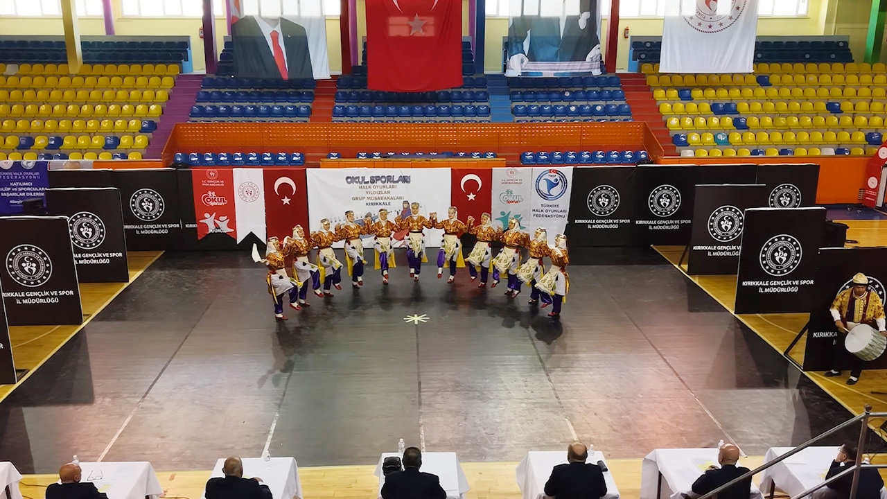Yozgat’tan da gittiler: Kırıkkale’de Halk Oyunları Coşkusu