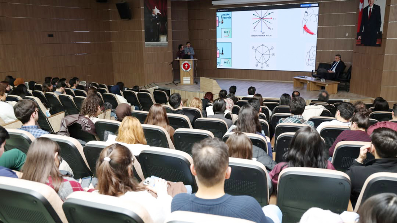 YOBÜ Tıp Fakültesi’nde Yapay Zeka Destekli Klinik Düşünme Okulu Başladı