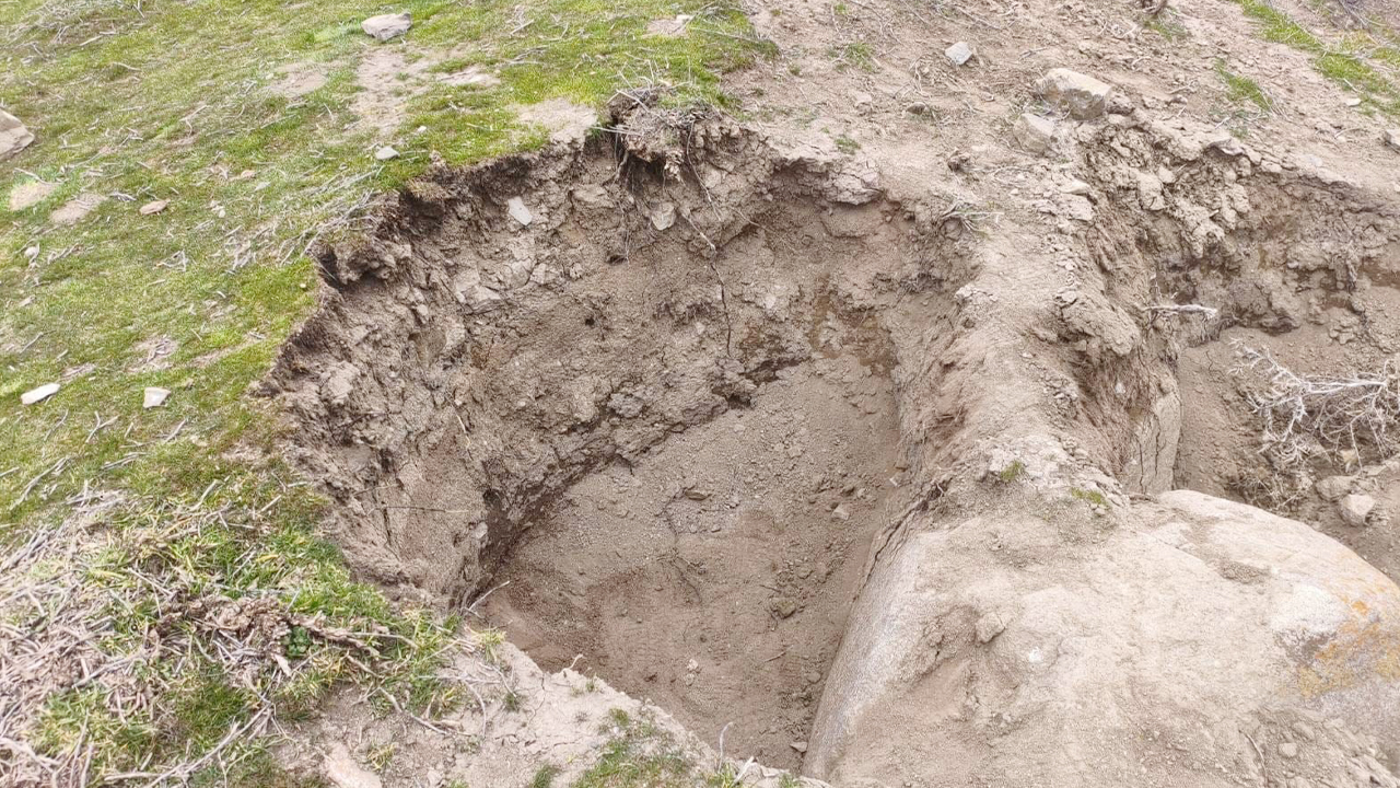 Yozgat’ta Kaçak Kazıya Jandarma Baskını: 5 Şüpheli Suçüstü Yakalandı