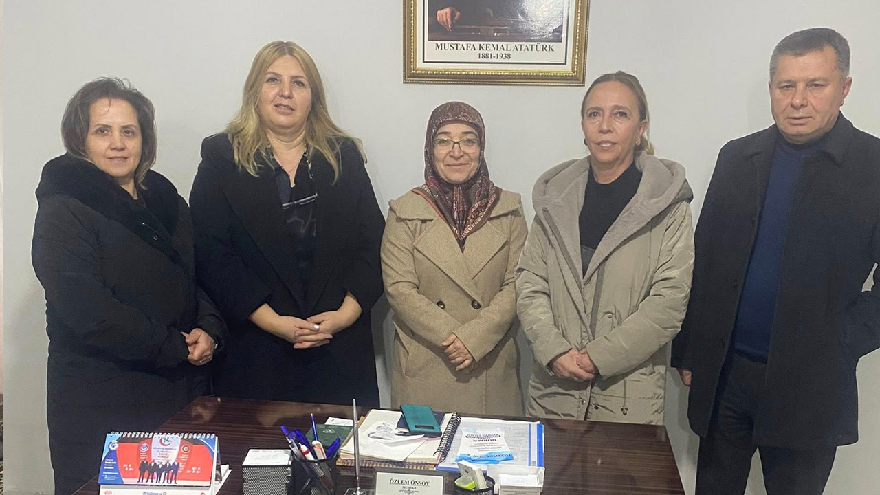 CHP Yozgat Kadın Kolları’ndan 8 Mart Öncesi Mahalle Ziyareti: Kadınların Yanındayız Mesajı