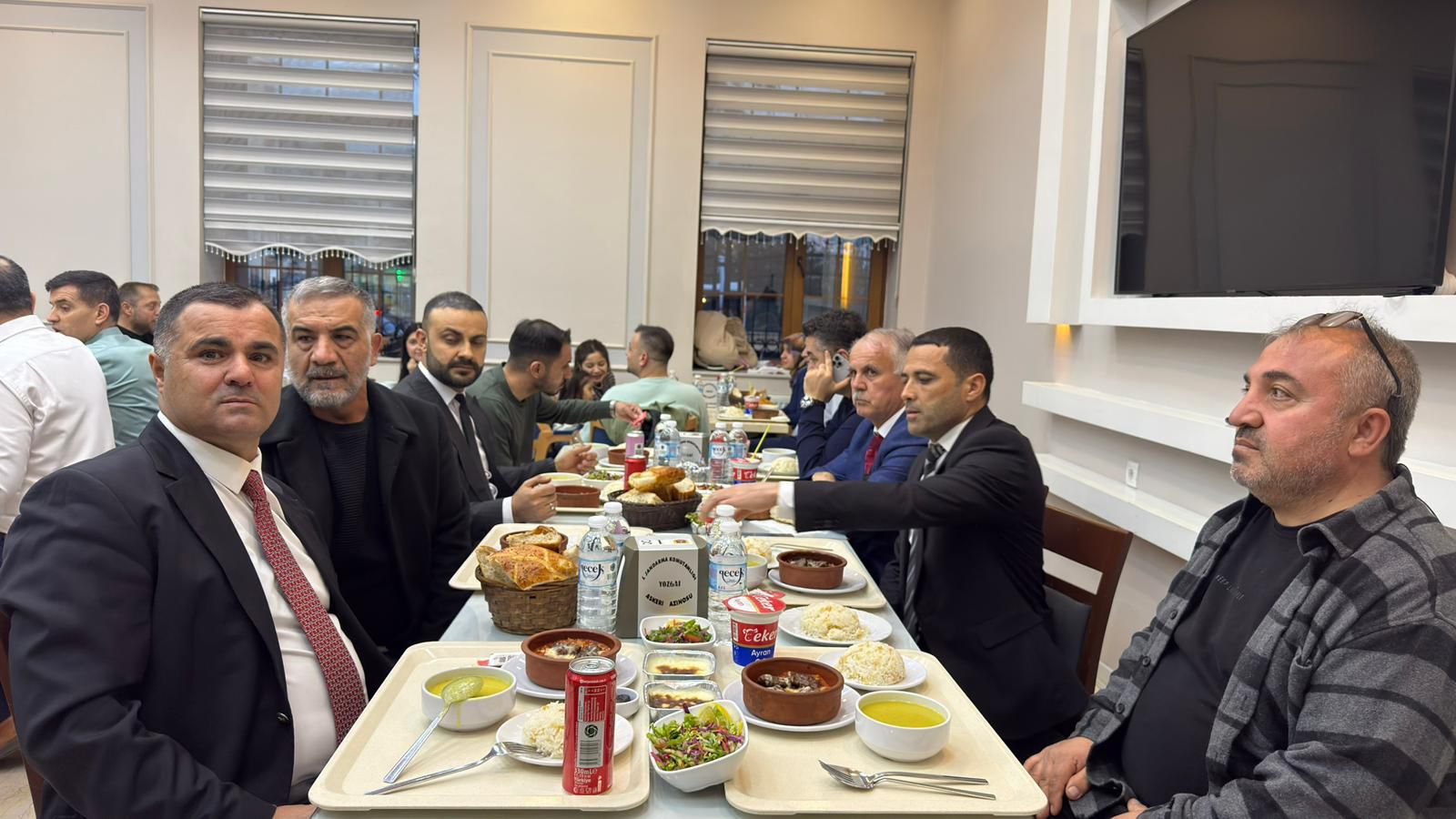 Yozgat’ta YURT-AY Derneği İftar Programı: “Kardeşler Buluşuyor” Sofrasında Birlik ve Dayanışma