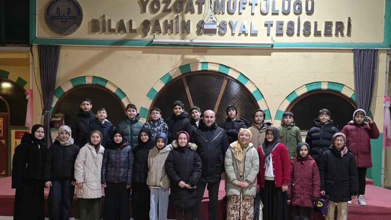 Yozgat Kınalı Hasan Ortaokulu öğrencileri Teravih Namazında Buluştu
