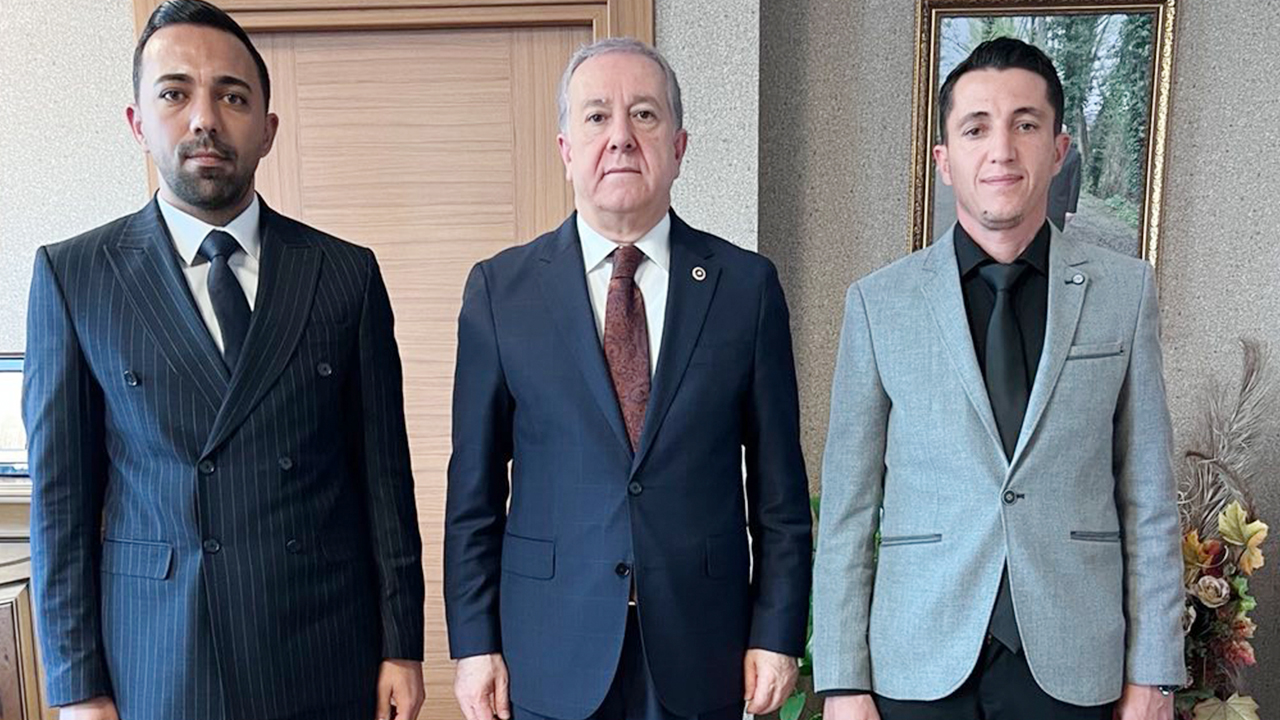 Yozgat’ın o başkanı için hizmet mesaisinde: Başkan Karaca’dan Sadir Durmaz’a Ankara Ziyareti