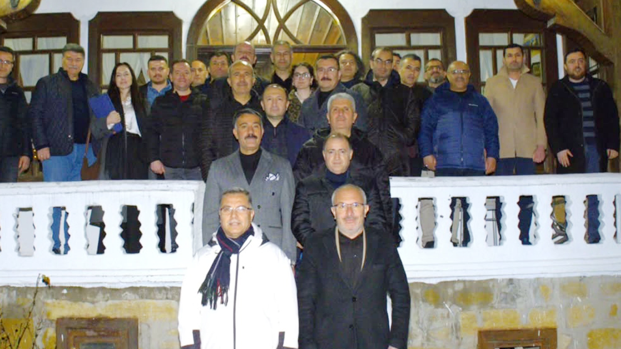 Yozgat’ta Eğitimde Kritik Zirve: 5 İl "Kriz Liderliği" İçin Tarihi Konakta Buluştu