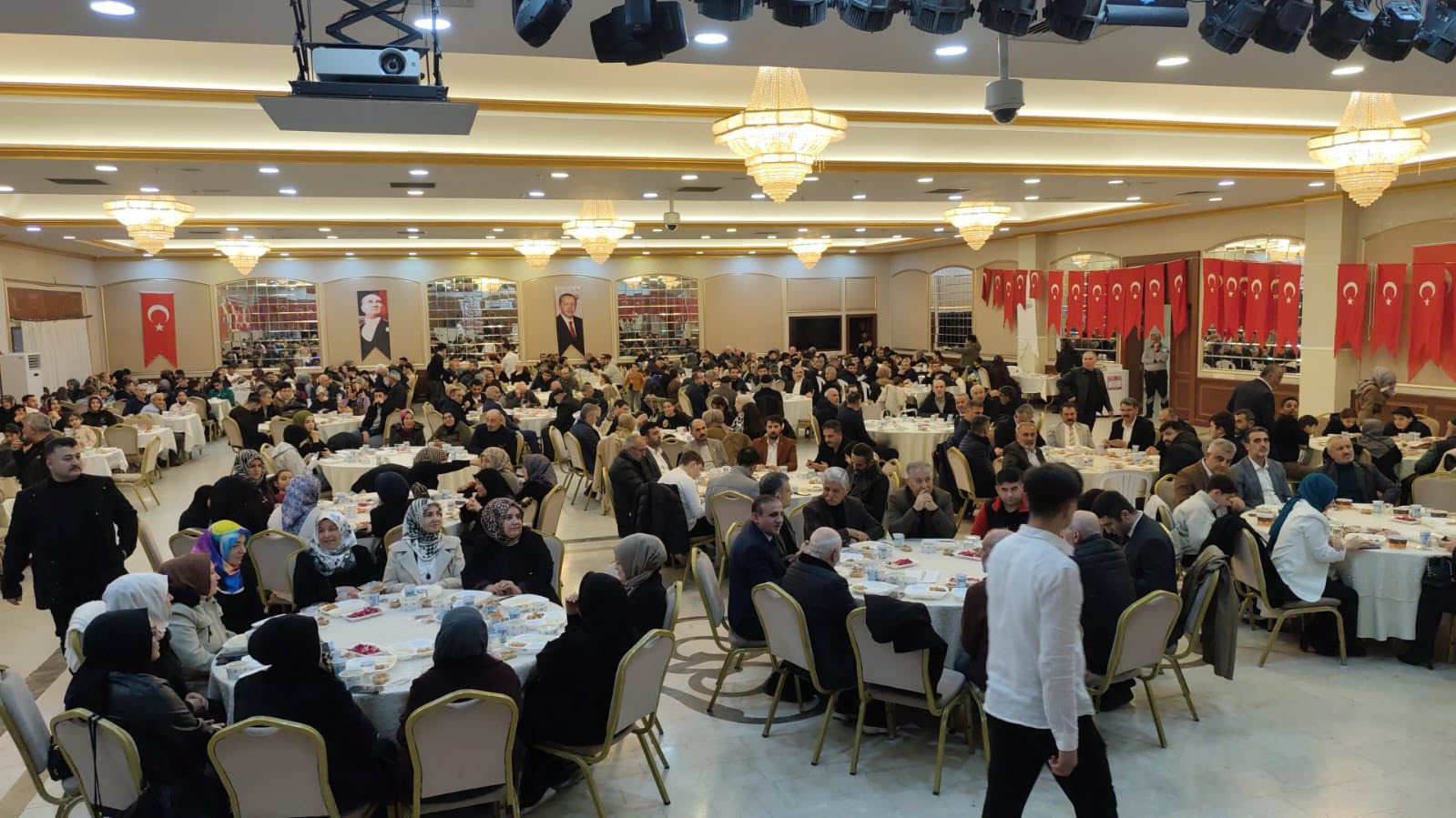Yozgatlılar İçin Gurbet Sızısı: "66 Plakasını Görünce Ana Babamızı Görmüş Gibi Oluyoruz"