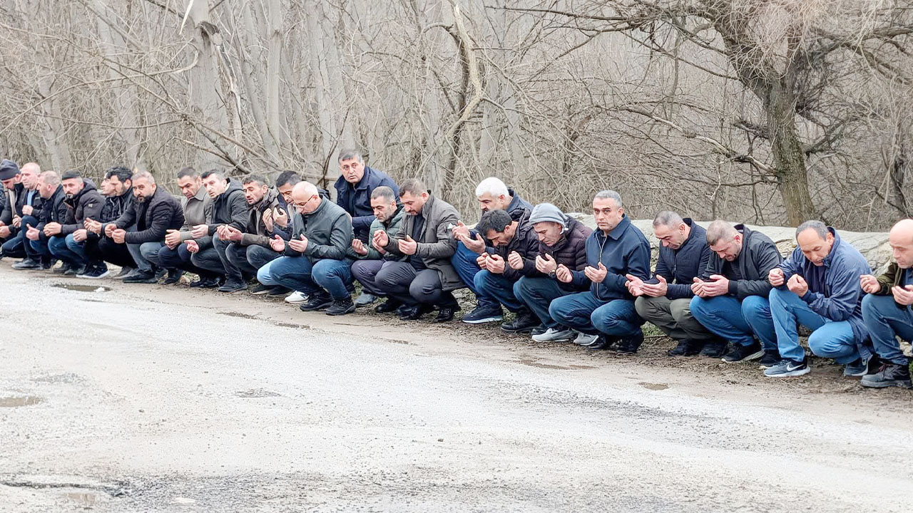 Yozgat Ortaköy Köyü'nde 32 Yıldır Sürdürülen Geleneksel Bayramlaşma Coşkusu