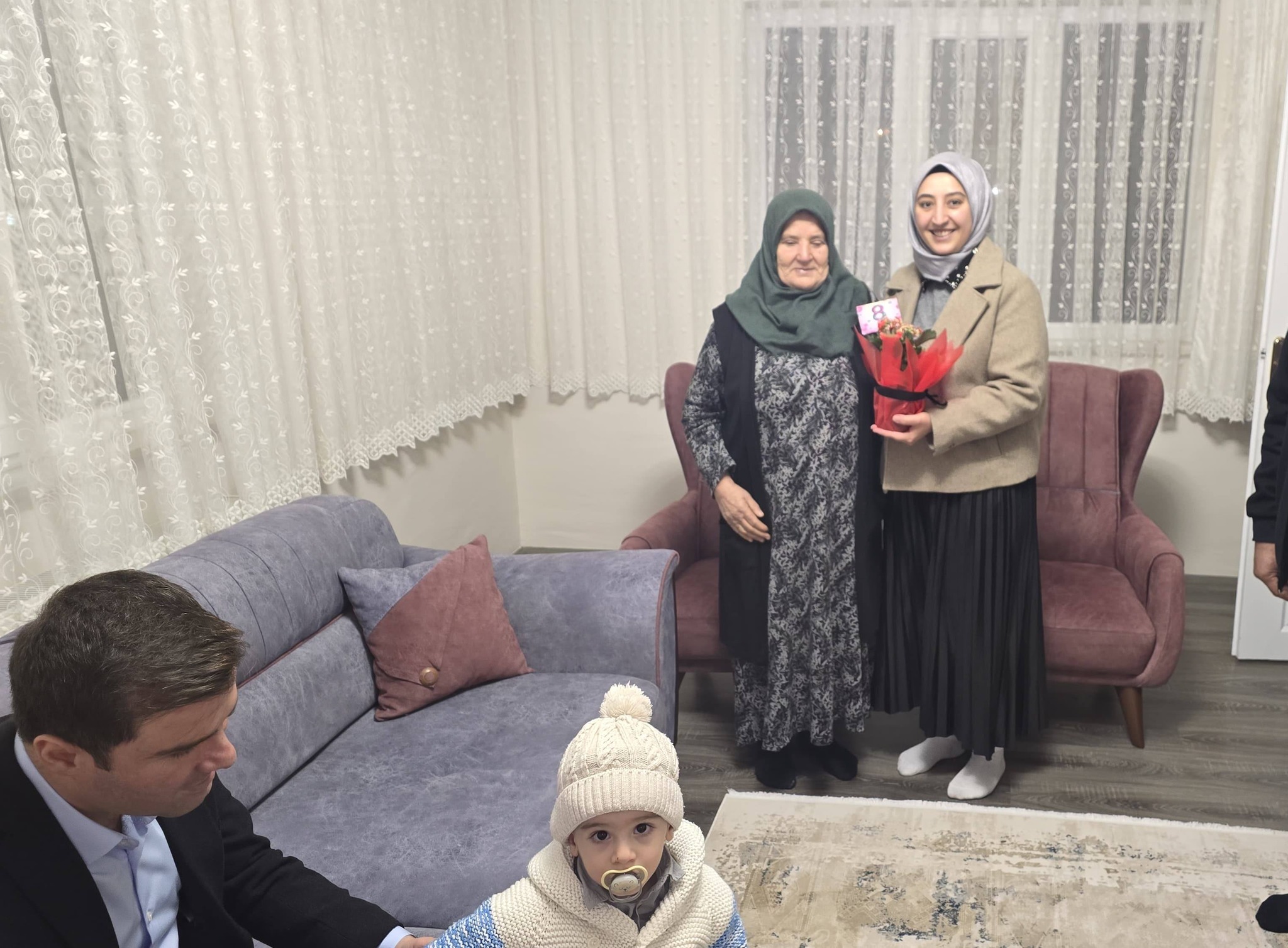 Sarıkaya Kaymakamı Mubin Demirkıran’dan Şehit Annesine 8 Mart Ziyareti