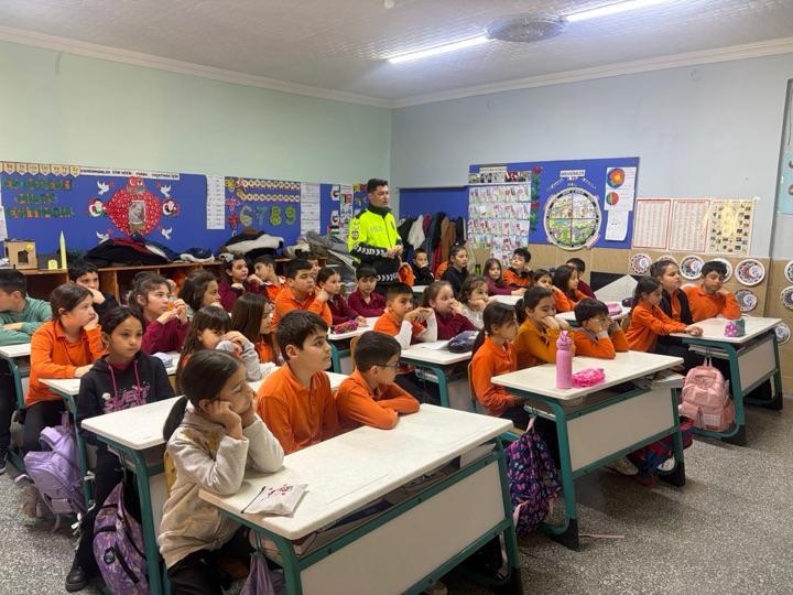 Şefaatli’de Miniklere Trafik Bilinci Eğitimi Verildi