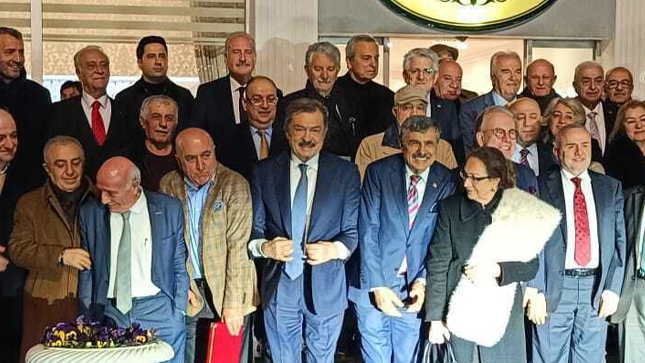 İYİ Parti Yozgat Milletvekili Lütfullah Kayalar Turgut Özal Platformu İftar Programına Katıldı