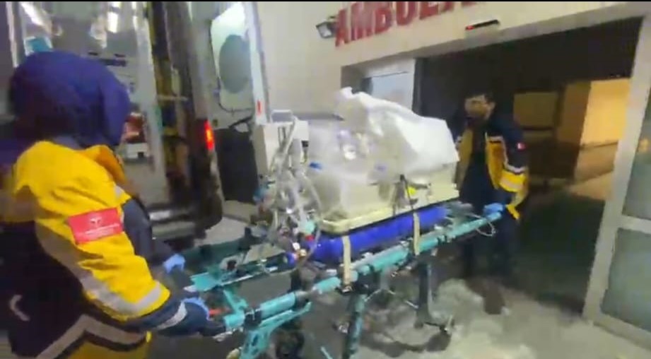 30 Günlük Bebek İçin Zamanla Yarış: Uçak Ambulansla Ağrı’dan Ankara’ya Sevk Edildi