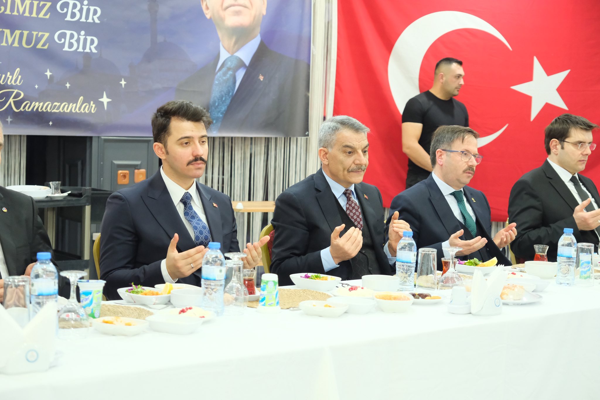 Yozgat Valisi Özkan, Yerköy’de İş İnsanlarıyla İftar Sofrasında Buluştu