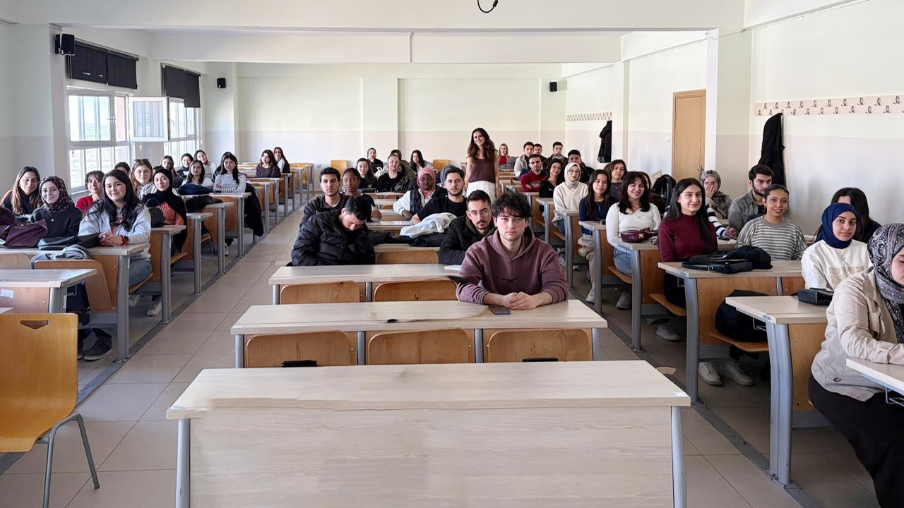 Dijital Çağın "Yalnızlık" Paradoksu Bozok Üniversitesi’nde Masaya Yatırıldı