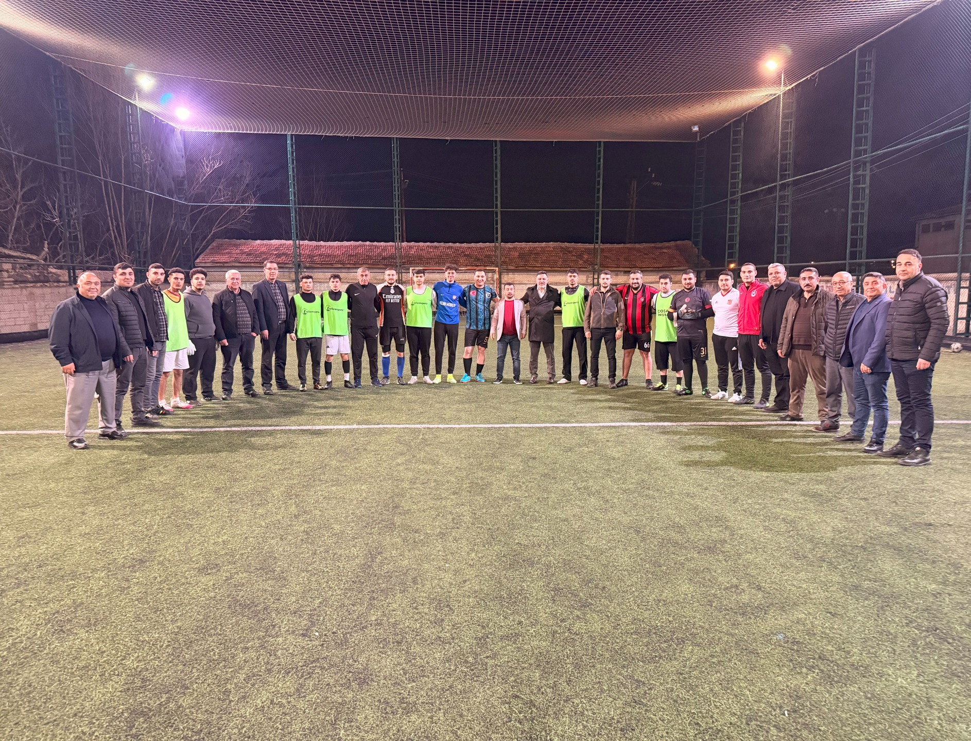 Yerköy’de Gençlik ve Spor Buluşması: Başkan Fatih Arslan Gençlerle Futbol Etkinliğinde Bir Araya Geldi