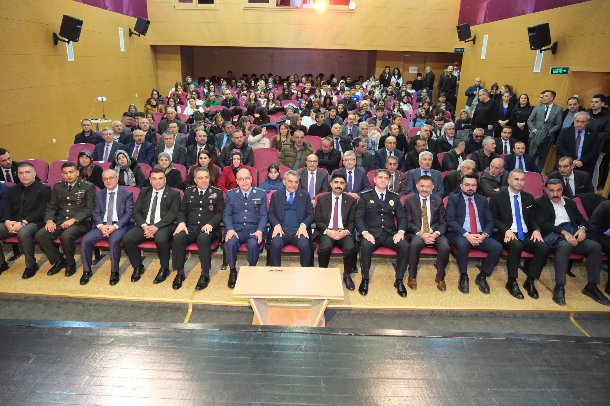 Yozgat’ta Atatürk Anadolu Lisesi Öğrencilerinden Çanakkale Zaferi Anma Programı