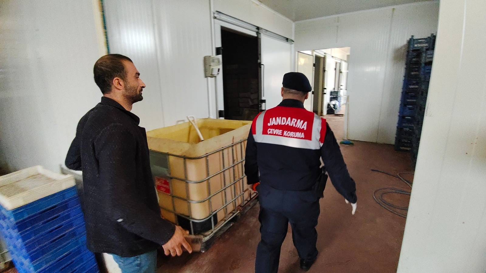 Yozgat’ta Sıkı Denetim! Jandarma Soğuk Hava Deposuna Girdi