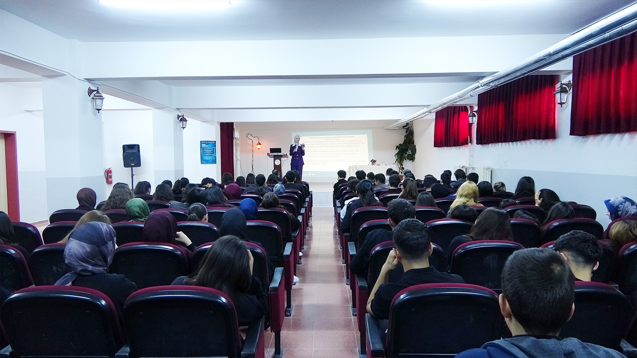 Yozgat'ta eğitimler devam ediyor: Aile içi iletişimin şifreleri masaya yatırıldı