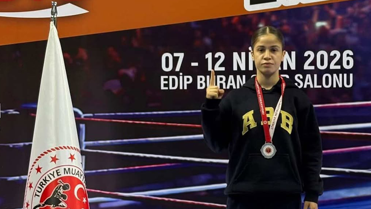 Ankara Spor Bilimleri Fakültesi Öğrencisi Türkiye Muaythai Şampiyonasında Gümüş Madalya Kazandı