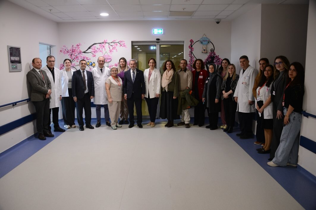 Ankara Üniversitesi Rektörü Prof. Dr. Necdet Ünüvar’dan Onkoloji ve Çocuk Hastanesine Ziyaret