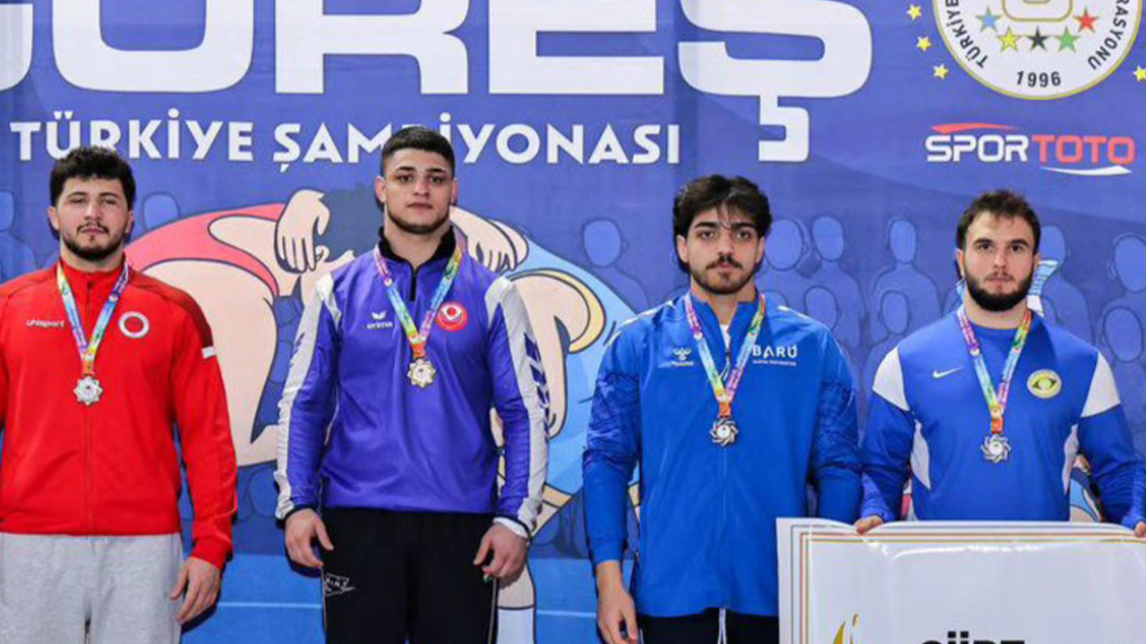 Yozgatlı Sporcu Enes Buğra Demir Türkiye İkincisi Oldu: Üniversiteler Arası Şampiyonada Büyük Başarı