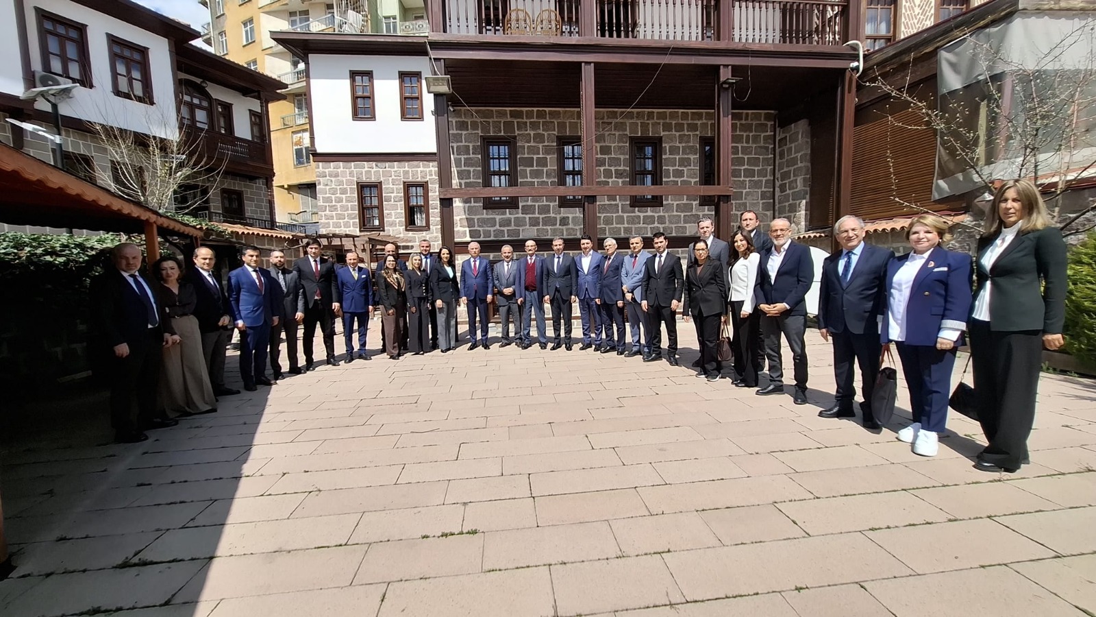 Efkan Ala’dan Yeni Anayasa ve Ekonomi Vurgusu: Türkiye İlk 10 Ekonomi Arasına Girmeli