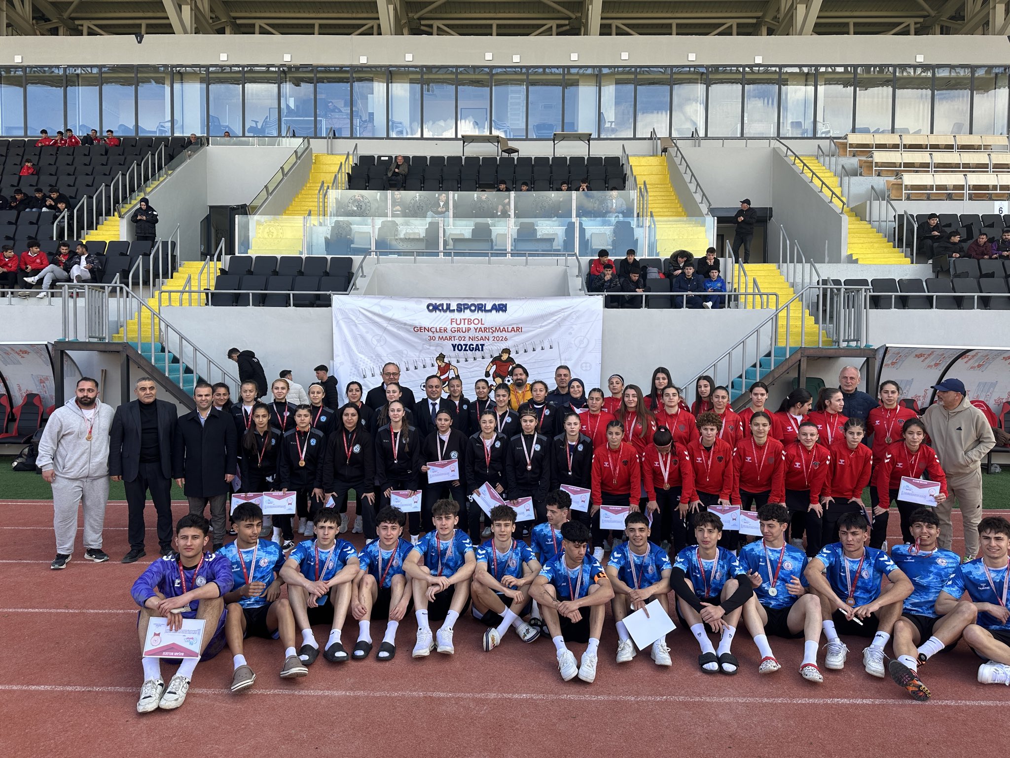 Yozgat’ta Futbol Heyecanı Tamamlandı: Gençler Grup Müsabakalarında Yarı Finalistler Belli Oldu