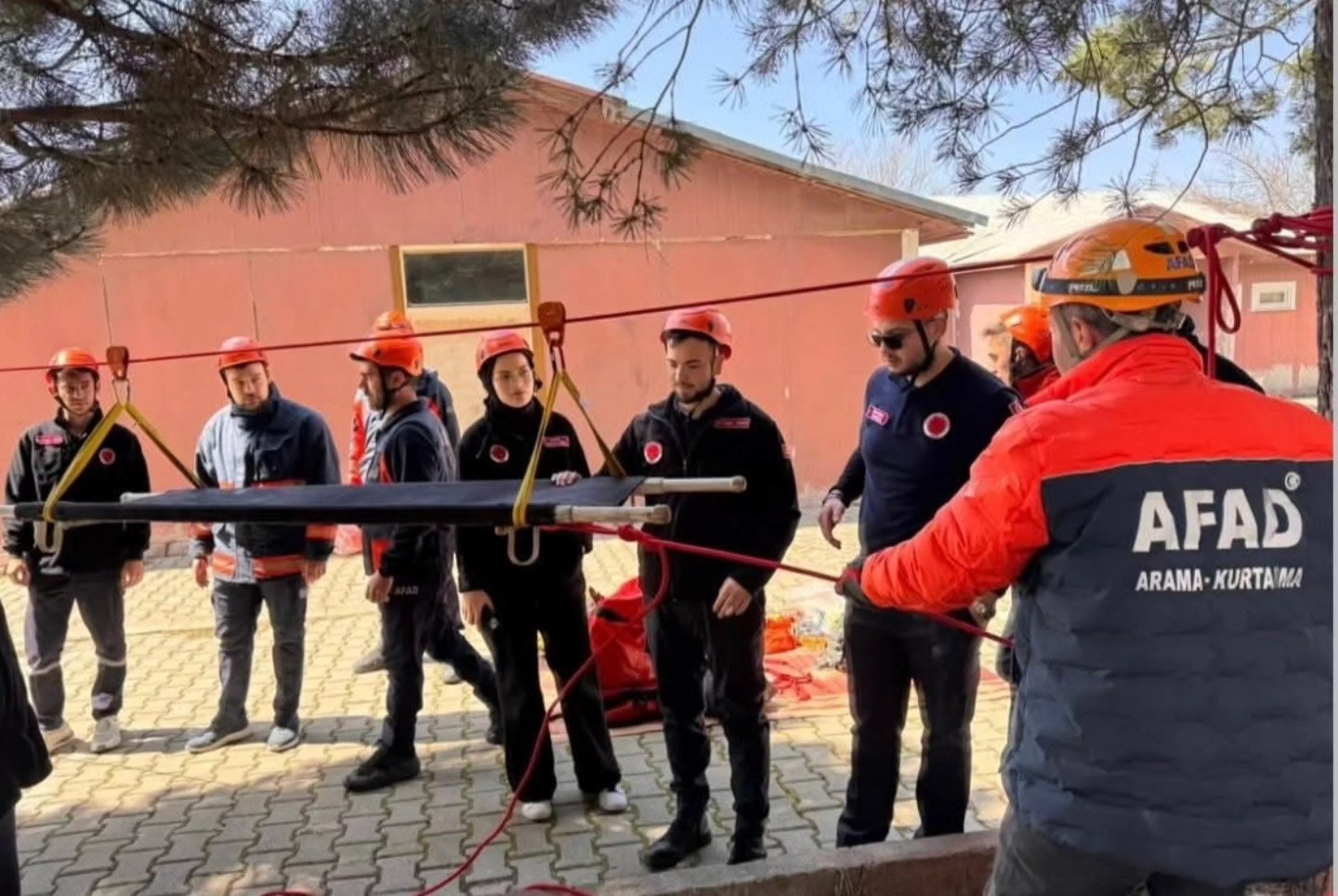 Yozgat’ta AFAD’dan Geleceğin İtfaiyecilerine Eğitimi
