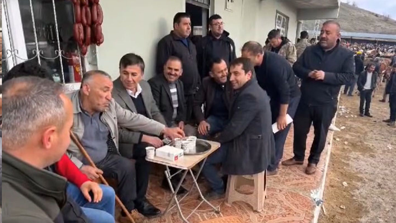 İç Anadolu'nun en büyük hayvan pazarı Yozgat'ta Belediye Başkanı bakın ne yaptı?