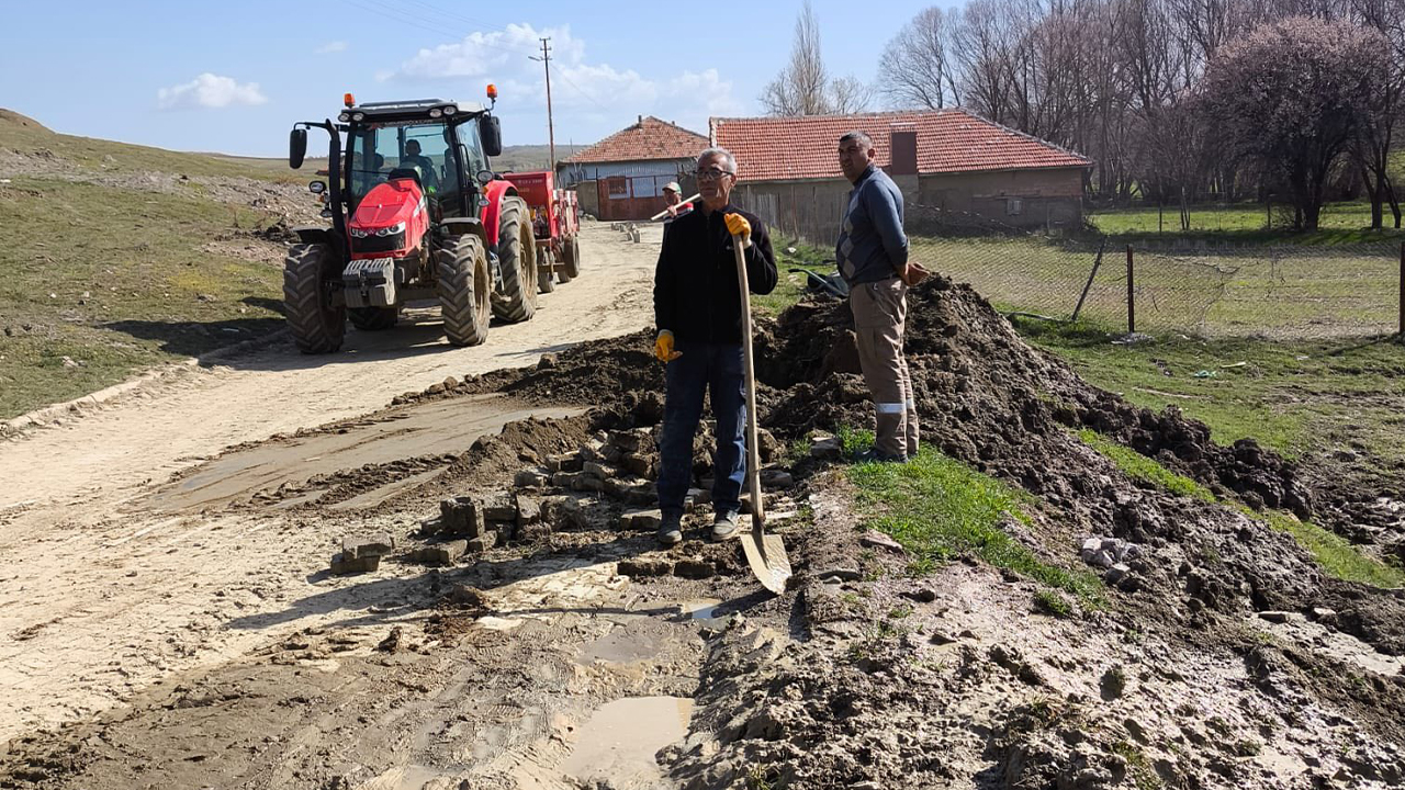Konuklar’da Bahar Mesaisi Başladı: Parke Yol Bakım ve Onarım Çalışmaları Hız Kazandı