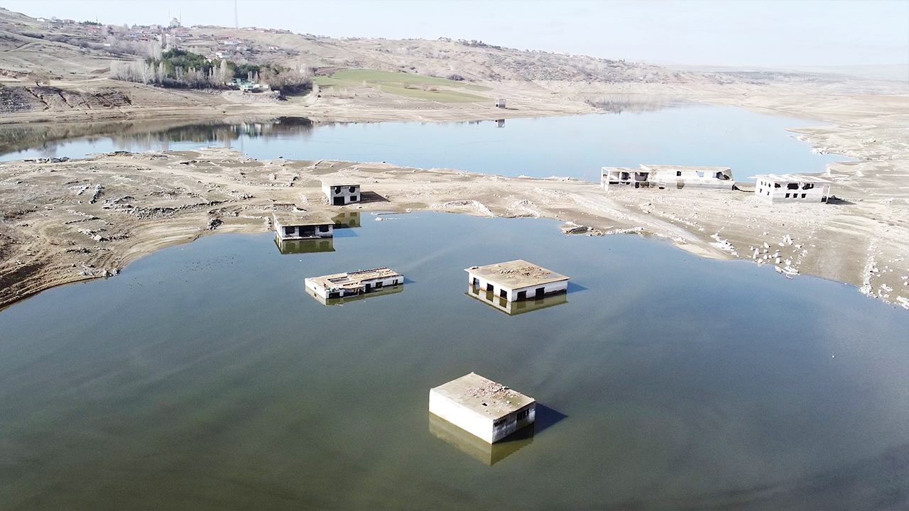 Yozgat’ta Gelingüllü Barajı’nda Doğanın Hafızası Yeniden Su Altında