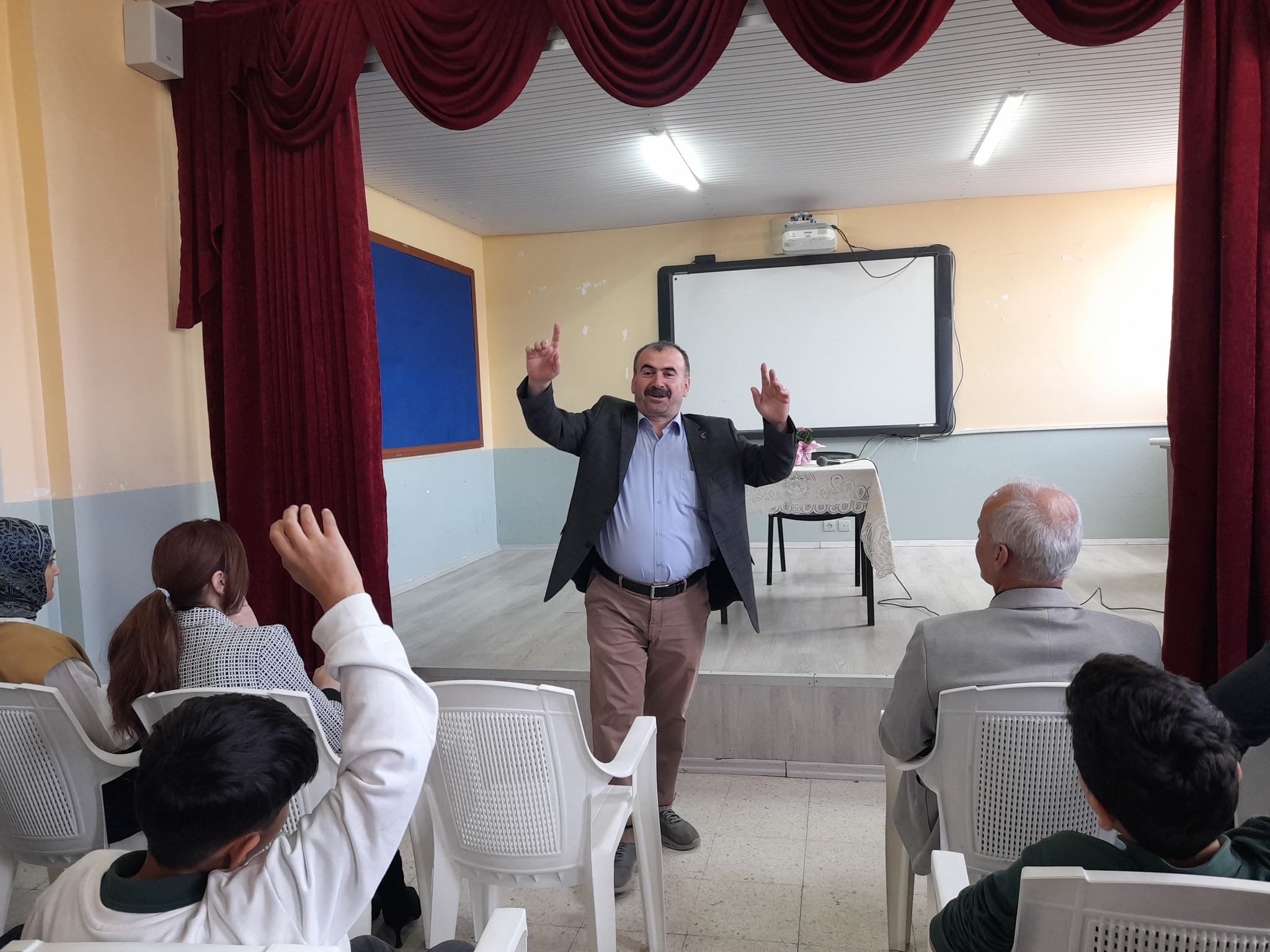 Köy Okullarında Bilim Rüzgarı
