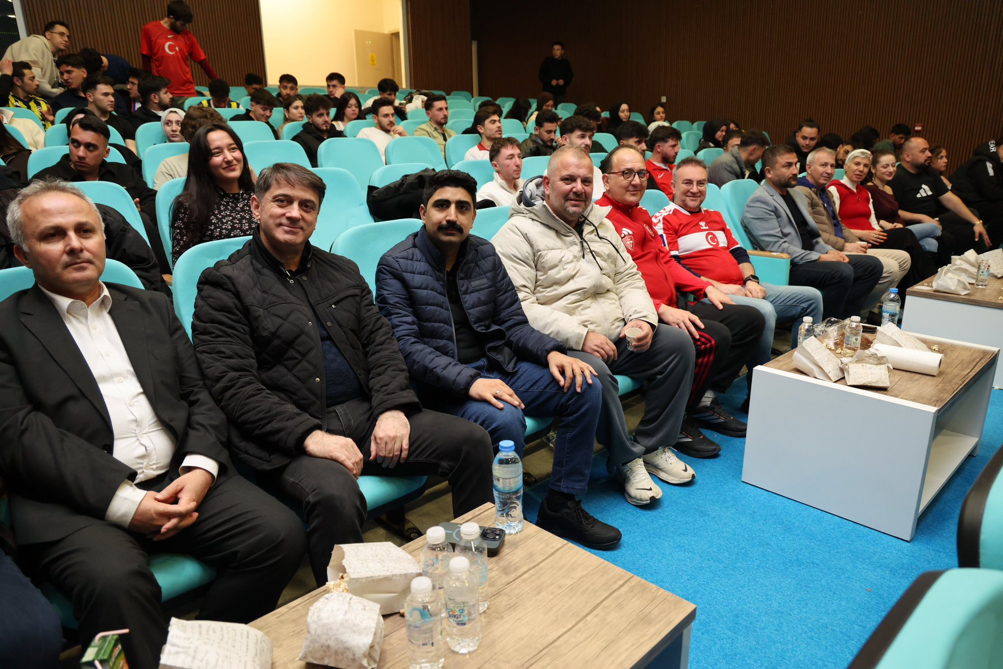 Yozgat’ta Dünya Kupası Coşkusu: Türkiye’nin Kosova Zaferi Meydanlara Taştı