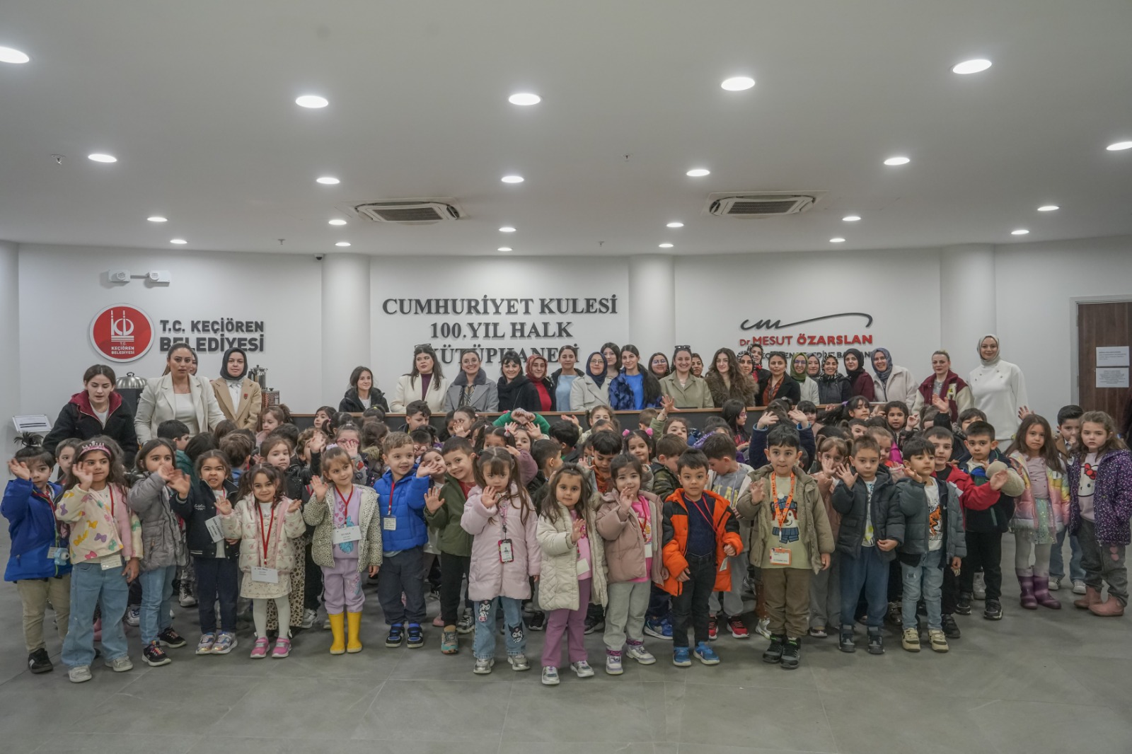 Ankara'da minikler kütüphane atmosferini yaşadı