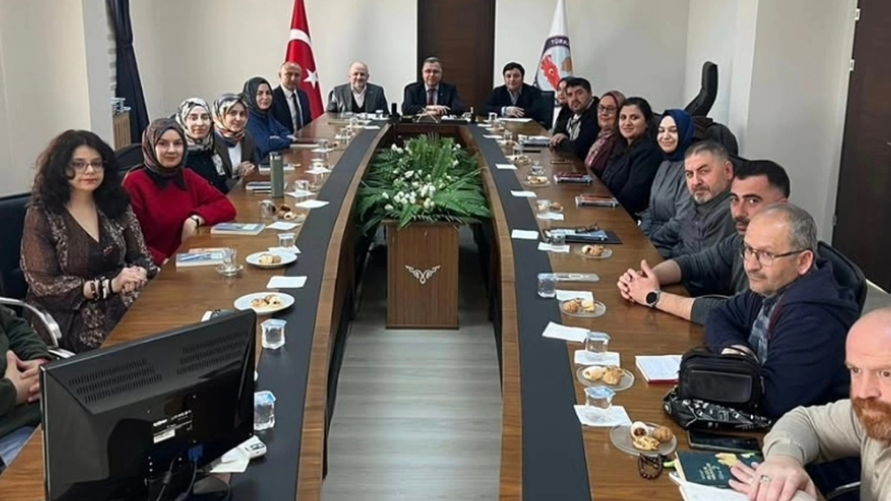 Yozgat’ta NEFES Projesi Kapsamında Anlamlı Buluşma: Ali İhsan Okur ve Hatıraları Kitabı Tahlil Edildi