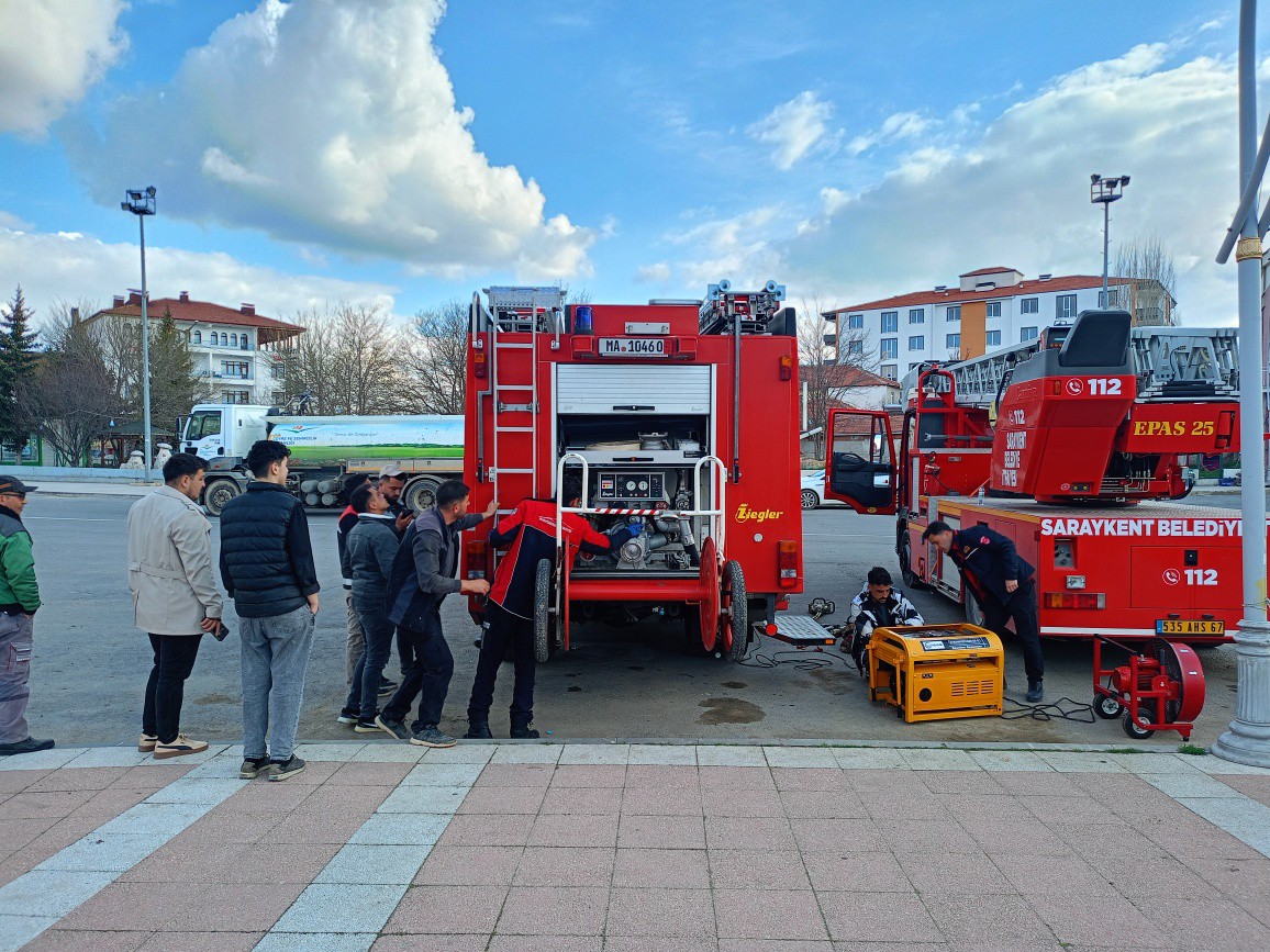 Saraykent Belediyesi İtfaiye Personeline Kaza Kırım Aracı Eğitimi Verildi