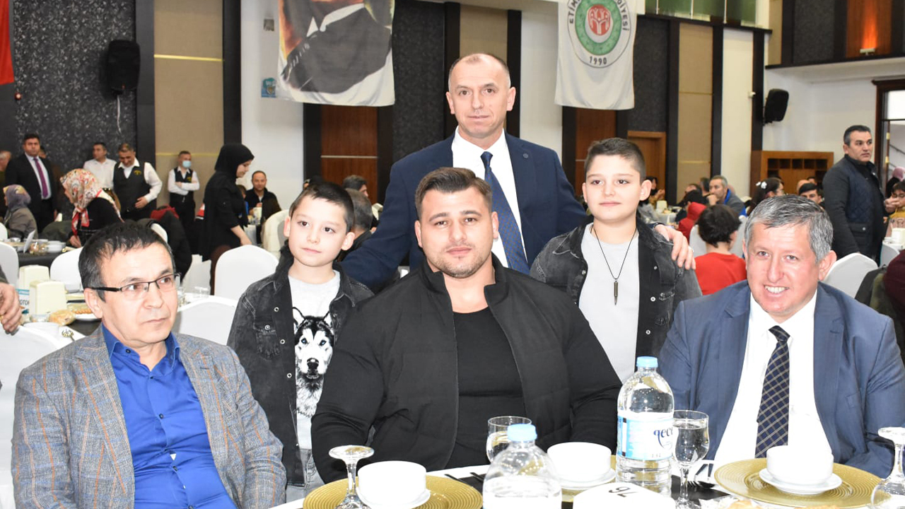 Avrupa Güreş Şampiyonası Finalisti Rıza Kayaalp’e Muşalikalesi Köyü Derneği'nden Destek
