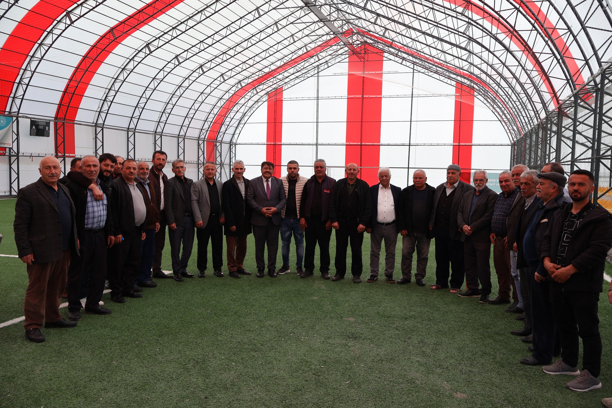 Saraykent Belediye Başkanı Ahmet Köroğlu mahallenin sorunlarını dinledi