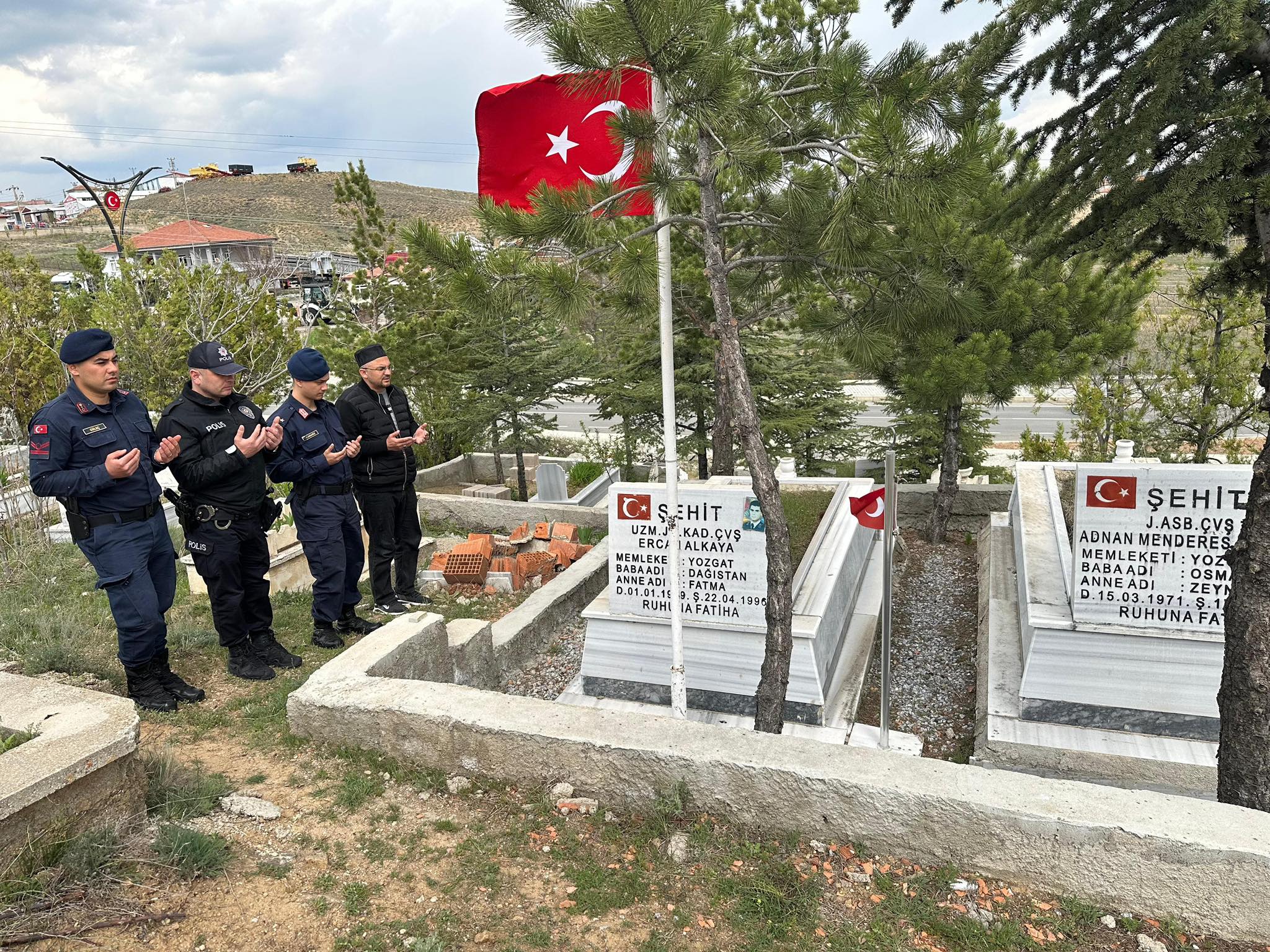 Yozgatlı Şehit Ercan Alkaya Kabri Başında Dualarla Anıldı: Şefaatli’de Anlamlı Vefa Programı