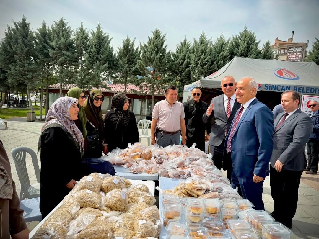 Sincan Kent Meydanı’nda Hayır Çarşısı Kermesi: Dayanışma ve Yardımlaşma Buluşması