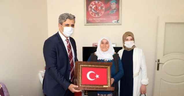 Yozgat’ta 2 şehit annesinden Milli Dayanışma kampanyasına destek