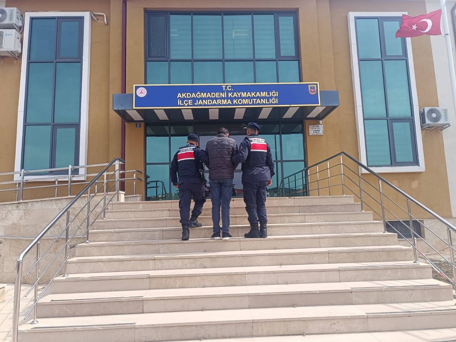 Yozgat Genelinde Jandarmadan Nokta Operasyon: Aranan 8 Şahıs Yakalandı