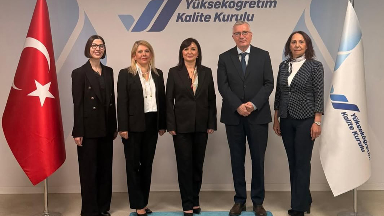 Yüksek İhtisas Üniversitesi’nden YÖKAK’a Ziyaret: Akreditasyon ve Kalite Süreçleri Masaya Yatırıldı